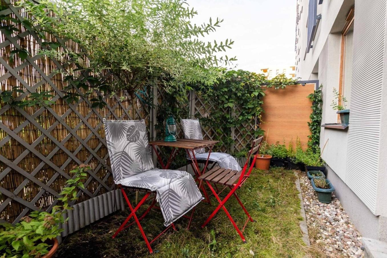 Modern 70M Apartment With Private Garden Metro Warsaw Exterior photo